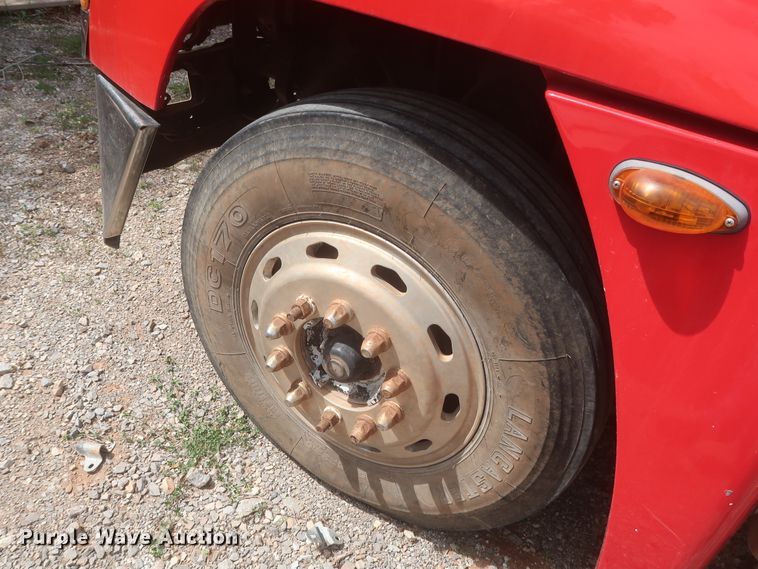 image for item DJ1891 2001 Freightliner FLD  semi truck