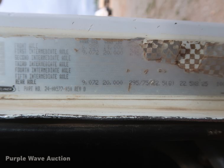 image for item DJ1891 2001 Freightliner FLD  semi truck