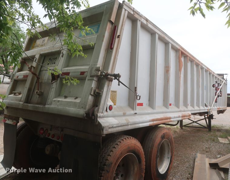 image for item DJ1892 2000 Mate  end dump trailer