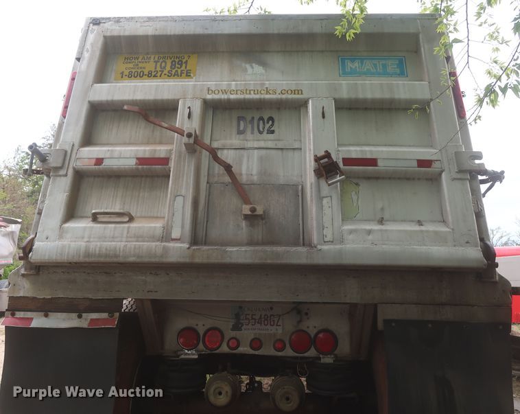 image for item DJ1892 2000 Mate  end dump trailer