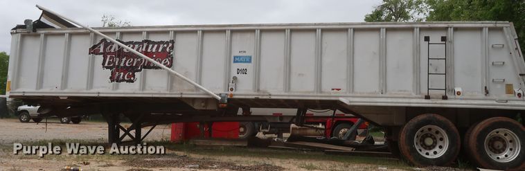 image for item DJ1892 2000 Mate  end dump trailer