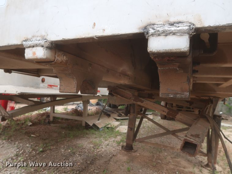 image for item DJ1892 2000 Mate  end dump trailer