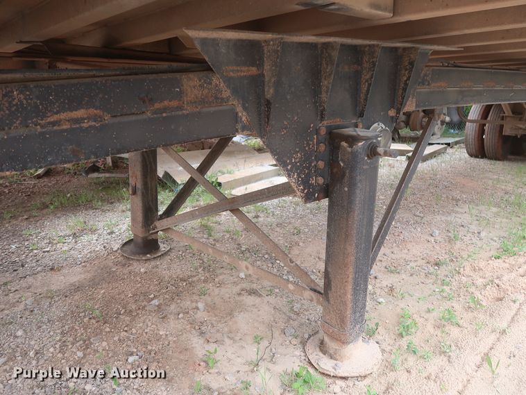 image for item DJ1892 2000 Mate  end dump trailer