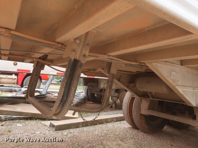 image for item DJ1892 2000 Mate  end dump trailer