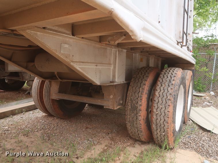 image for item DJ1892 2000 Mate  end dump trailer