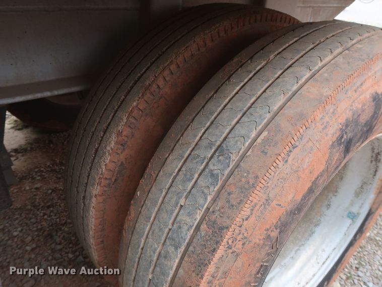 image for item DJ1892 2000 Mate  end dump trailer