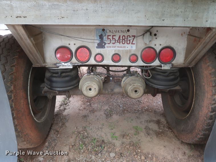 image for item DJ1892 2000 Mate  end dump trailer