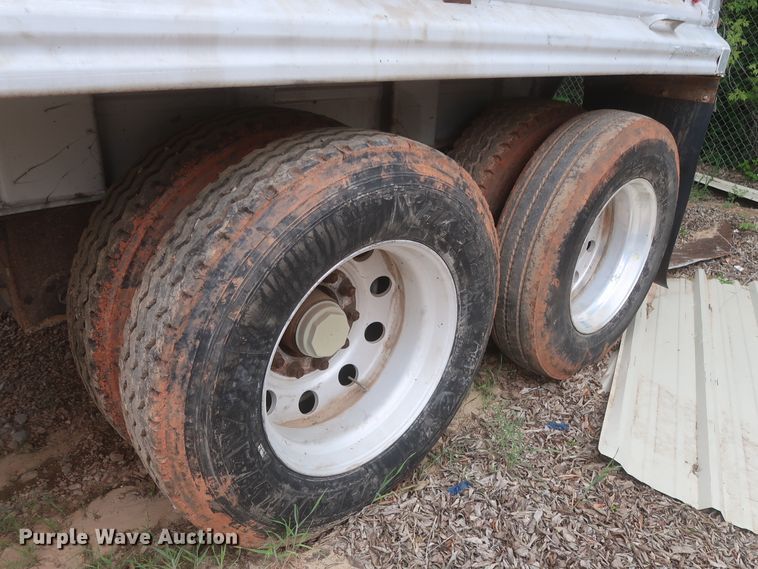 image for item DJ1892 2000 Mate  end dump trailer