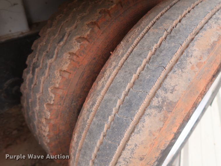 image for item DJ1892 2000 Mate  end dump trailer