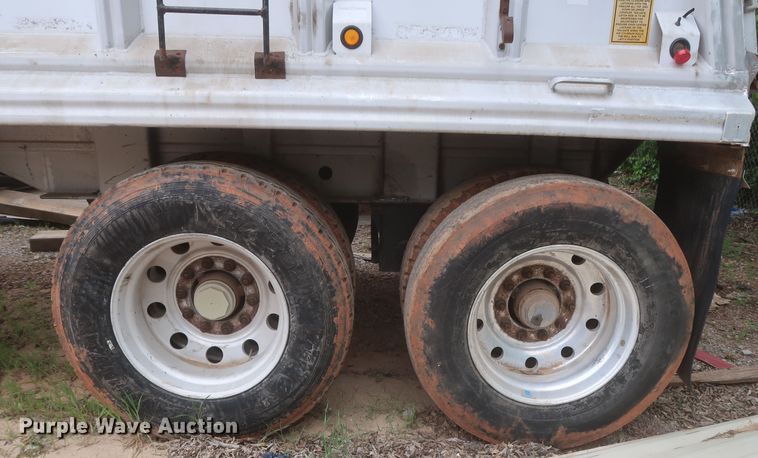 image for item DJ1892 2000 Mate  end dump trailer