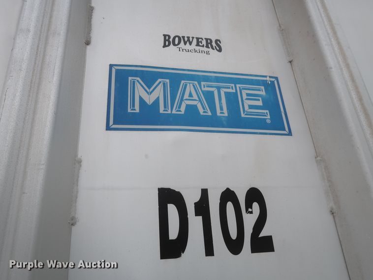 image for item DJ1892 2000 Mate  end dump trailer