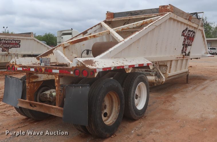 image for item DJ1893 2001 CTS BDT-40  bottom dump trailer