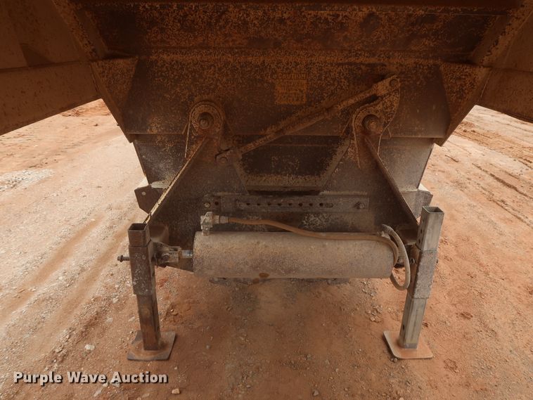 image for item DJ1893 2001 CTS BDT-40  bottom dump trailer