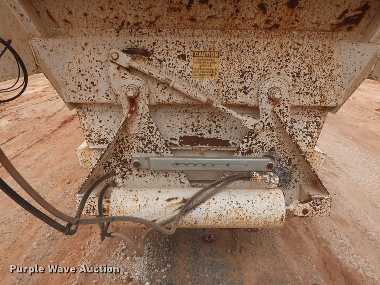 image for item DJ1893 2001 CTS BDT-40  bottom dump trailer