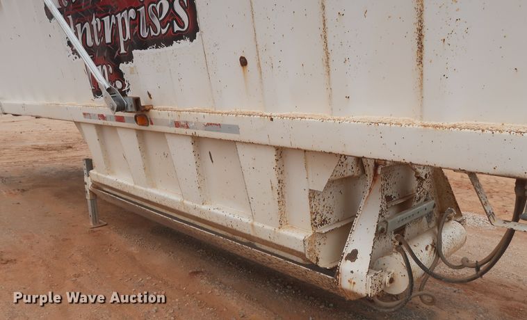 image for item DJ1893 2001 CTS BDT-40  bottom dump trailer