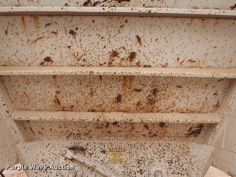 image for item DJ1893 2001 CTS BDT-40  bottom dump trailer