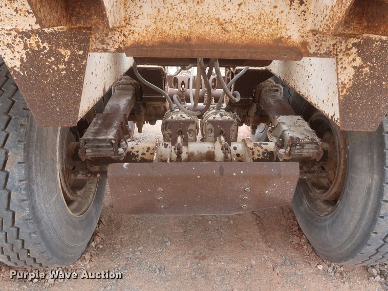 image for item DJ1893 2001 CTS BDT-40  bottom dump trailer