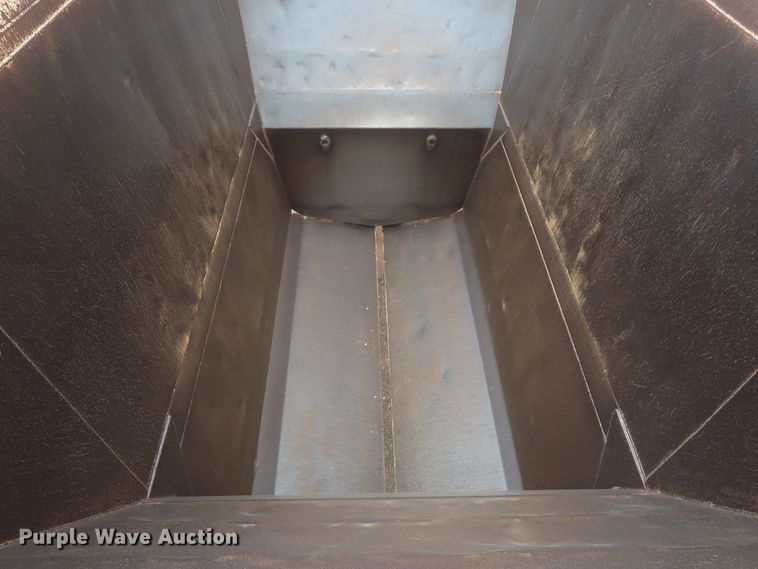 image for item DJ1893 2001 CTS BDT-40  bottom dump trailer