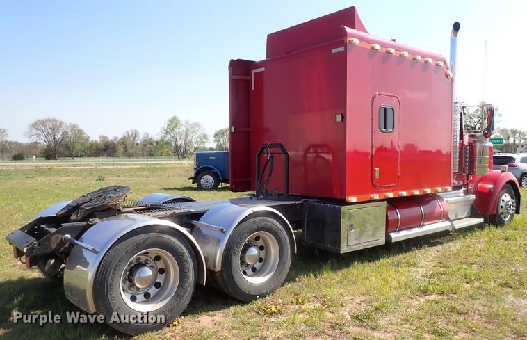 image for item DJ5507 2001 Kenworth W900L  semi truck