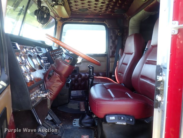 image for item DJ5507 2001 Kenworth W900L  semi truck