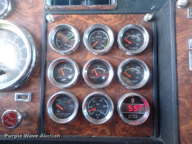 image for item DJ5507 2001 Kenworth W900L  semi truck