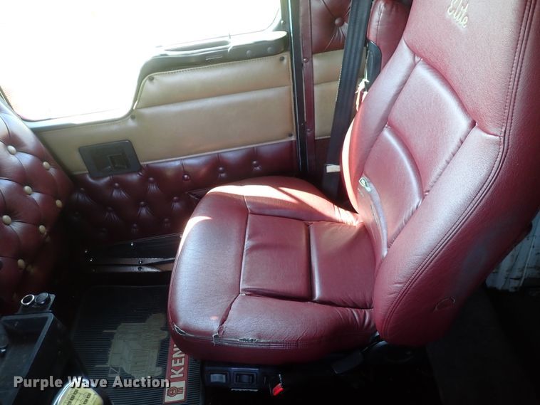 image for item DJ5507 2001 Kenworth W900L  semi truck