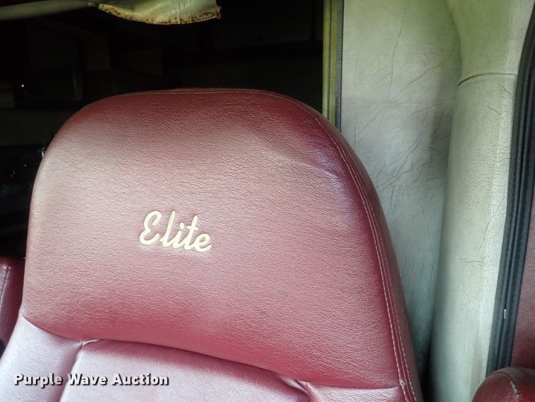 image for item DJ5507 2001 Kenworth W900L  semi truck