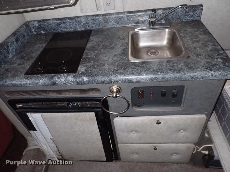 image for item DJ5507 2001 Kenworth W900L  semi truck