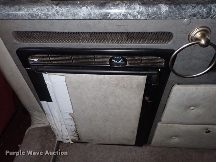 image for item DJ5507 2001 Kenworth W900L  semi truck