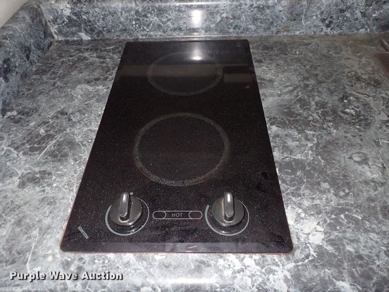 image for item DJ5507 2001 Kenworth W900L  semi truck