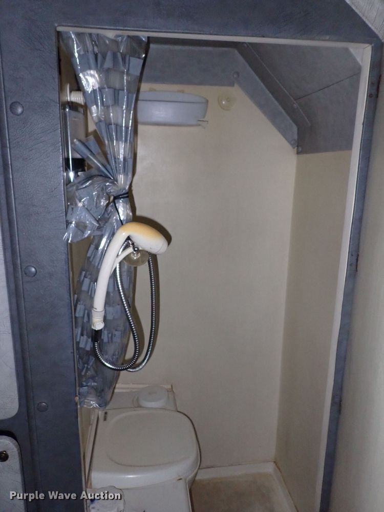 image for item DJ5507 2001 Kenworth W900L  semi truck