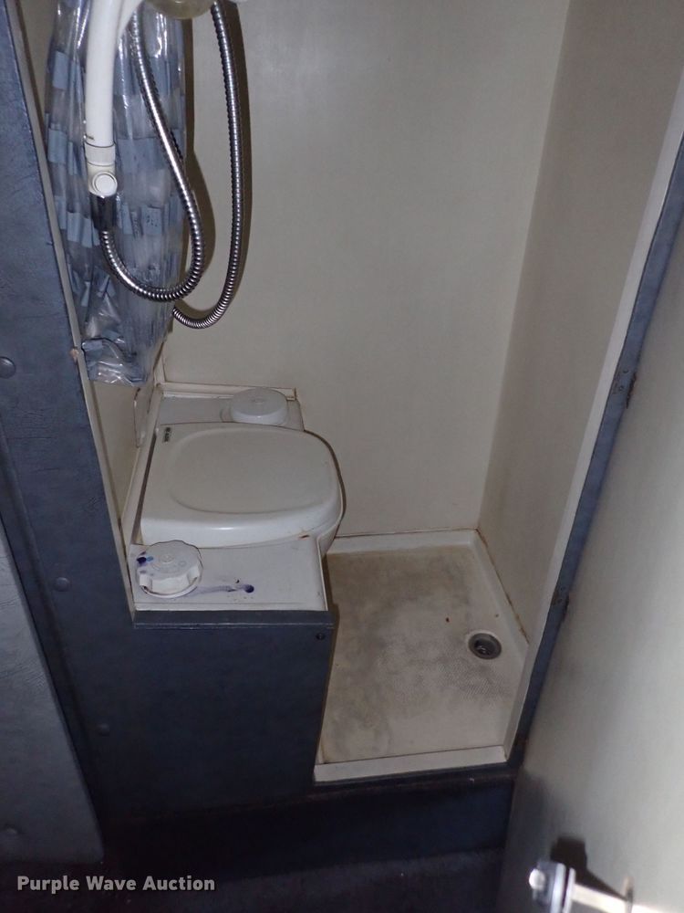 image for item DJ5507 2001 Kenworth W900L  semi truck