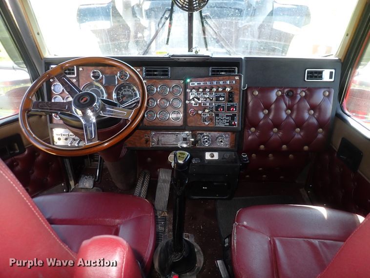 image for item DJ5507 2001 Kenworth W900L  semi truck