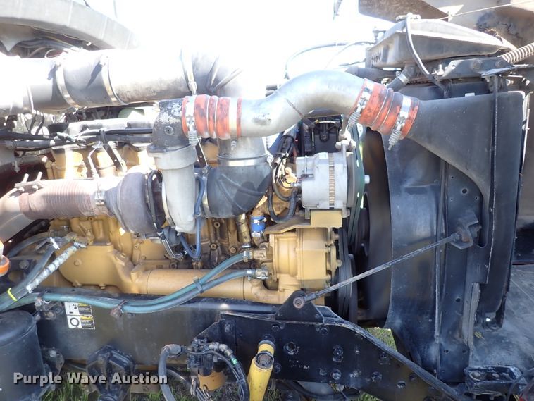 image for item DJ5507 2001 Kenworth W900L  semi truck