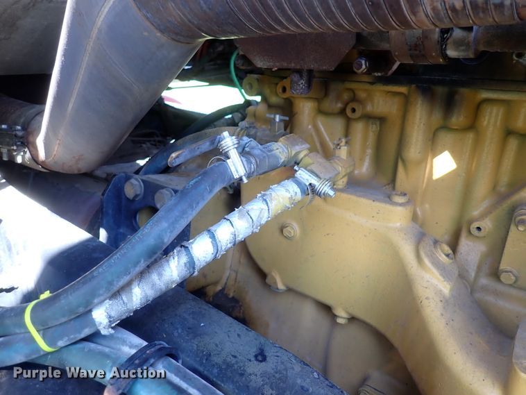 image for item DJ5507 2001 Kenworth W900L  semi truck