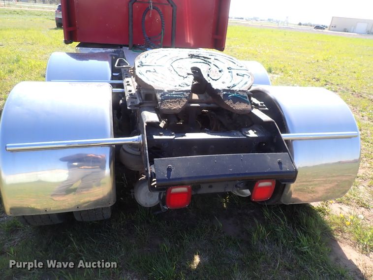 image for item DJ5507 2001 Kenworth W900L  semi truck