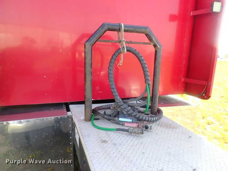 image for item DJ5507 2001 Kenworth W900L  semi truck