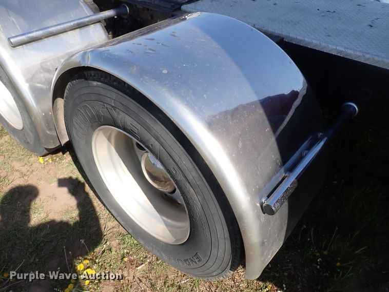 image for item DJ5507 2001 Kenworth W900L  semi truck