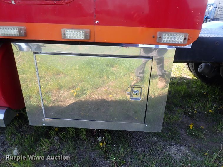 image for item DJ5507 2001 Kenworth W900L  semi truck