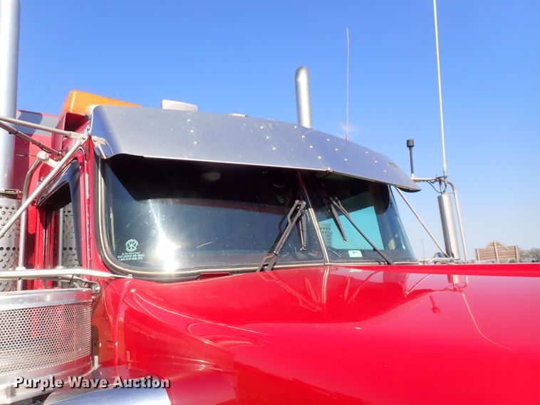 image for item DJ5507 2001 Kenworth W900L  semi truck