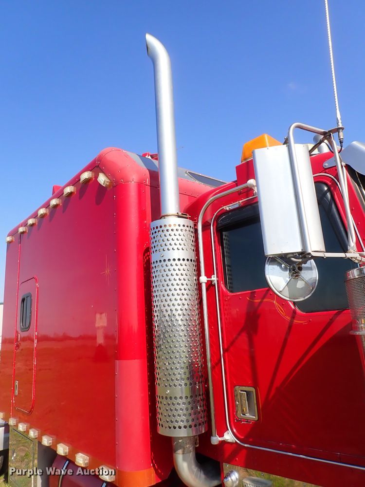 image for item DJ5507 2001 Kenworth W900L  semi truck