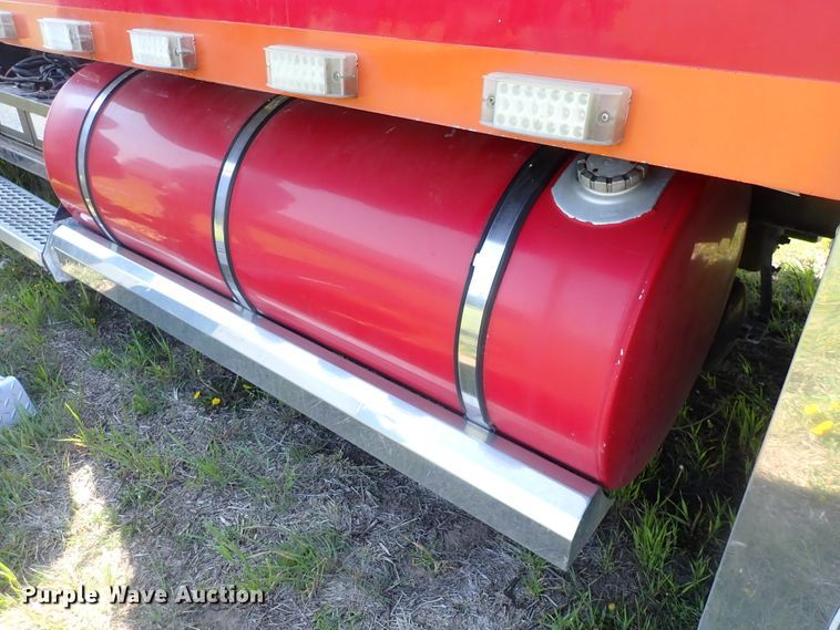 image for item DJ5507 2001 Kenworth W900L  semi truck