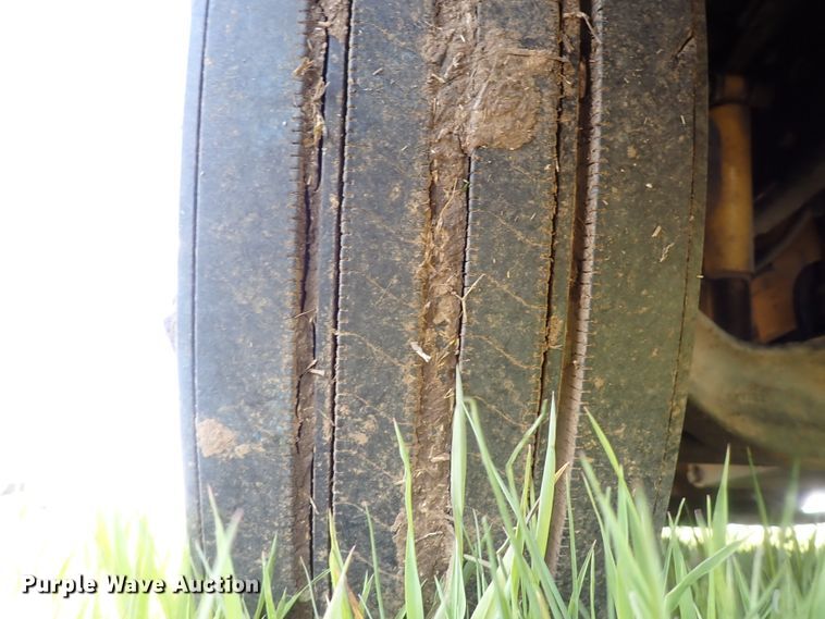 image for item DJ5507 2001 Kenworth W900L  semi truck