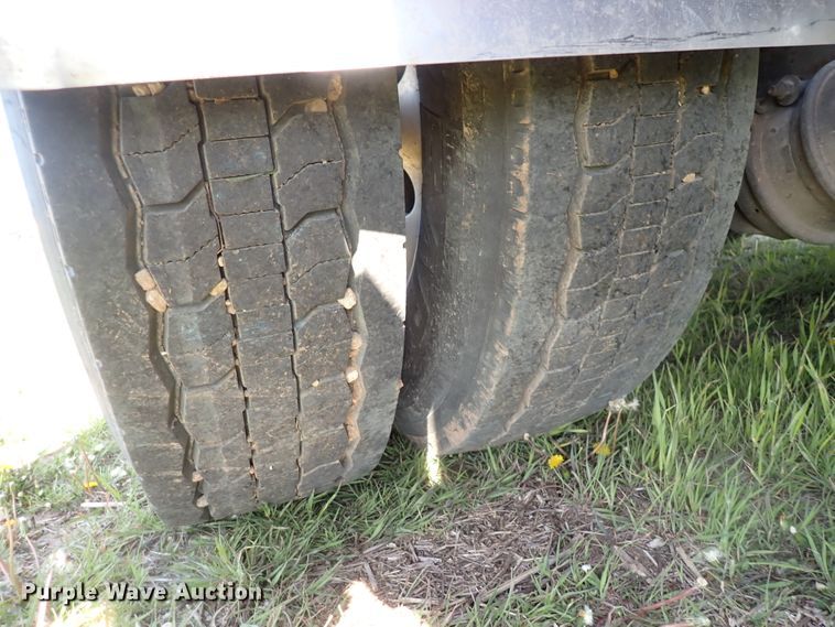 image for item DJ5507 2001 Kenworth W900L  semi truck