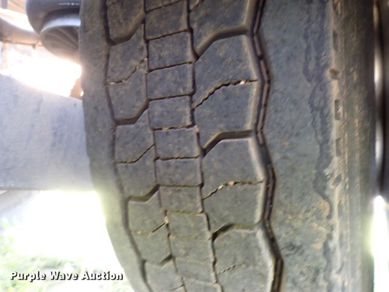 image for item DJ5507 2001 Kenworth W900L  semi truck