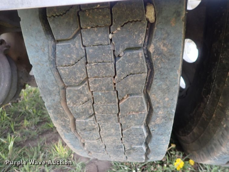 image for item DJ5507 2001 Kenworth W900L  semi truck