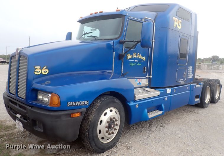image for item DJ5538 2007 Kenworth T600  semi truck