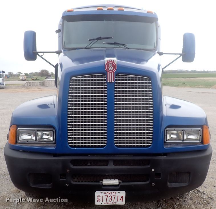 image for item DJ5538 2007 Kenworth T600  semi truck