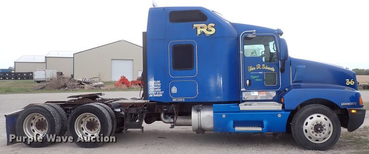 image for item DJ5538 2007 Kenworth T600  semi truck