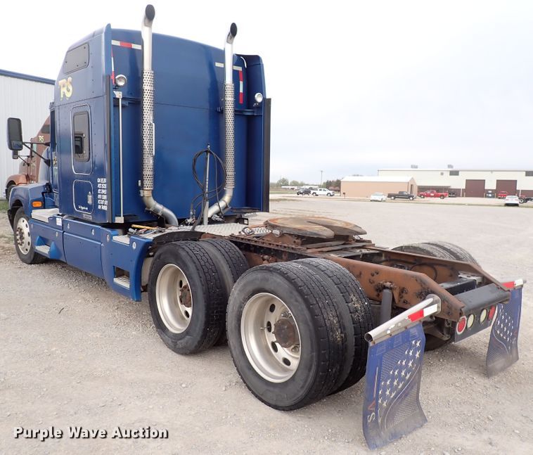 image for item DJ5538 2007 Kenworth T600  semi truck